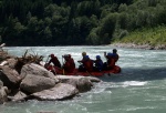 Adrenaln rafting na Iselu - ervenec 2011, Nejlep raftov voda, k tomu vlap do hor. Ve podbareveno pardnm slunenm poasm. - fotografie 37