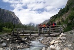 Adrenaln rafting na Iselu - ervenec 2011, Nejlep raftov voda, k tomu vlap do hor. Ve podbareveno pardnm slunenm poasm. - fotografie 39