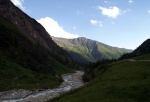 Adrenaln rafting na Iselu - ervenec 2011, Nejlep raftov voda, k tomu vlap do hor. Ve podbareveno pardnm slunenm poasm. - fotografie 47