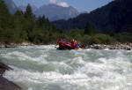 Adrenaln rafting na Iselu - ervenec 2011, Nejlep raftov voda, k tomu vlap do hor. Ve podbareveno pardnm slunenm poasm. - fotografie 56