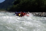 Adrenaln rafting na Iselu - ervenec 2011, Nejlep raftov voda, k tomu vlap do hor. Ve podbareveno pardnm slunenm poasm. - fotografie 61