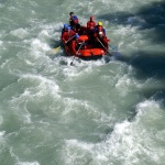 Adrenaln rafting na Iselu - ervenec 2011, Nejlep raftov voda, k tomu vlap do hor. Ve podbareveno pardnm slunenm poasm. - fotografie 72