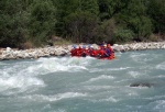 Adrenaln rafting na Iselu - ervenec 2011, Nejlep raftov voda, k tomu vlap do hor. Ve podbareveno pardnm slunenm poasm. - fotografie 84