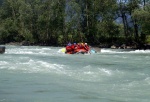 Adrenaln rafting na Iselu - ervenec 2011, Nejlep raftov voda, k tomu vlap do hor. Ve podbareveno pardnm slunenm poasm. - fotografie 98