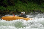 KAJAK KEMP SALZA 2011, Pardn parta, rostouc voda a taky vkony astnk. Myslm e to byl skvlej kemp. Vechny zdrav Venca a Sandl - fotografie 127