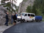 VELKÝ ALPSKÝ OKRUH PO NEJLEPŠÍCH RAFTOVÝCH ŘEKÁCH, Parádní a komorní expedice. Takhle by to mohlo být pokaždé: super parta, super počasí, super voda, super hory, super akce... - fotografie 1