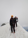 Vstup na Grossvenediger - srpen 2011, V srpnu jsme vyrazili s kilenty na vrchol tet nejvy hory Rakouska Grossvenediger - 3.674m. Vrcholu Velkho Bentana jsme zdrn doshli a tak si dosyta uili pohody vldnouc na Neue Prager Hut - fotografie 42