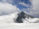 Vstup na Grossvenediger - srpen 2011, V srpnu jsme vyrazili s kilenty na vrchol tet nejvy hory Rakouska Grossvenediger - 3.674m. Vrcholu Velkho Bentana jsme zdrn doshli a tak si dosyta uili pohody vldnouc na Neue Prager Hut - fotografie 43