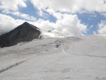 Vstup na Grossvenediger - srpen 2011, V srpnu jsme vyrazili s kilenty na vrchol tet nejvy hory Rakouska Grossvenediger - 3.674m. Vrcholu Velkho Bentana jsme zdrn doshli a tak si dosyta uili pohody vldnouc na Neue Prager Hut - fotografie 48