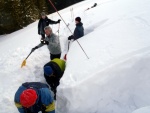 PR FOTEK ZE ZKLADN KURZU SKIALPINISMU, Skvl parta, snhu poehnan, pardn posko, a vynikajc gastro zitky. Tentokrt si to vichni ndhern uili... e jo, vy co jste tam byli?? - fotografie 63