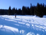 ZKLADN KURZ SKIALPINISMU 10.-12.2.2012, Ndhern poas, pes den teplo a slunce, v noci mrazivo, pranek a parta zaplench mladch a krsnch lid. No co by mohlo bt lep... Skol! A a ij gastro zitky a skialpinismus! - fotografie 113