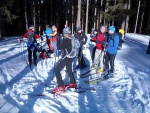 ZKLADN KURZ SKIALPINISMU 10.-12.2.2012, Ndhern poas, pes den teplo a slunce, v noci mrazivo, pranek a parta zaplench mladch a krsnch lid. No co by mohlo bt lep... Skol! A a ij gastro zitky a skialpinismus! - fotografie 117