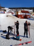 ZKLADN KURZ SKIALPINISMU 2.-4.3.2012, Tak tohle byl uniktn kurz, v rmci prvnho dne jsme zvldli vystoupit na Snku. Prost nm to lapalo... oba dva dny. A ta leva se v ndli vyzout, byla k nezaplacen :-) - fotografie 2