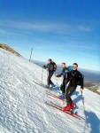 ZKLADN KURZ SKIALPINISMU 2.-4.3.2012, Tak tohle byl uniktn kurz, v rmci prvnho dne jsme zvldli vystoupit na Snku. Prost nm to lapalo... oba dva dny. A ta leva se v ndli vyzout, byla k nezaplacen :-) - fotografie 30