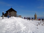 ZKLADN KURZ SKIALPINISMU 2.-4.3.2012, Tak tohle byl uniktn kurz, v rmci prvnho dne jsme zvldli vystoupit na Snku. Prost nm to lapalo... oba dva dny. A ta leva se v ndli vyzout, byla k nezaplacen :-) - fotografie 33