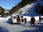 SKIALPINISTICK ELDORDO, Tahle parta veden Hanzem a Salmkem mla neskutenou kliku na poas... Spousta snhu, slunce, lavin i nastoupanch vkovch metr a vypitch kvasnic. Tahle partika si poradila se vm, vetn nro - fotografie 2