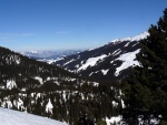 SKIALPINISTICK ELDORDO, Tahle parta veden Hanzem a Salmkem mla neskutenou kliku na poas... Spousta snhu, slunce, lavin i nastoupanch vkovch metr a vypitch kvasnic. Tahle partika si poradila se vm, vetn nro - fotografie 17