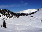 SKIALPINISTICK ELDORDO, Tahle parta veden Hanzem a Salmkem mla neskutenou kliku na poas... Spousta snhu, slunce, lavin i nastoupanch vkovch metr a vypitch kvasnic. Tahle partika si poradila se vm, vetn nro - fotografie 27