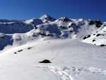 SKIALPINISTICK ELDORDO, Tahle parta veden Hanzem a Salmkem mla neskutenou kliku na poas... Spousta snhu, slunce, lavin i nastoupanch vkovch metr a vypitch kvasnic. Tahle partika si poradila se vm, vetn nro - fotografie 60