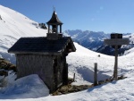 SKIALPINISTICK ELDORDO, Tahle parta veden Hanzem a Salmkem mla neskutenou kliku na poas... Spousta snhu, slunce, lavin i nastoupanch vkovch metr a vypitch kvasnic. Tahle partika si poradila se vm, vetn nro - fotografie 73