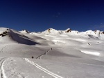 SKIALPINISTICK ELDORDO, Tahle parta veden Hanzem a Salmkem mla neskutenou kliku na poas... Spousta snhu, slunce, lavin i nastoupanch vkovch metr a vypitch kvasnic. Tahle partika si poradila se vm, vetn nro - fotografie 82