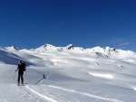 SKIALPINISTICK ELDORDO, Tahle parta veden Hanzem a Salmkem mla neskutenou kliku na poas... Spousta snhu, slunce, lavin i nastoupanch vkovch metr a vypitch kvasnic. Tahle partika si poradila se vm, vetn nro - fotografie 83