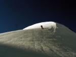 SKIALPINISTICK ELDORDO, Tahle parta veden Hanzem a Salmkem mla neskutenou kliku na poas... Spousta snhu, slunce, lavin i nastoupanch vkovch metr a vypitch kvasnic. Tahle partika si poradila se vm, vetn nro - fotografie 146