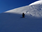 SKIALPINISTICK ELDORDO, Tahle parta veden Hanzem a Salmkem mla neskutenou kliku na poas... Spousta snhu, slunce, lavin i nastoupanch vkovch metr a vypitch kvasnic. Tahle partika si poradila se vm, vetn nro - fotografie 151