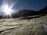 SKIALPINISTICK ELDORDO, Tahle parta veden Hanzem a Salmkem mla neskutenou kliku na poas... Spousta snhu, slunce, lavin i nastoupanch vkovch metr a vypitch kvasnic. Tahle partika si poradila se vm, vetn nro - fotografie 167