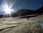 SKIALPINISTICK ELDORDO, Tahle parta veden Hanzem a Salmkem mla neskutenou kliku na poas... Spousta snhu, slunce, lavin i nastoupanch vkovch metr a vypitch kvasnic. Tahle partika si poradila se vm, vetn nro - fotografie 168