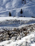 SKIALPINISTICK ELDORDO, Tahle parta veden Hanzem a Salmkem mla neskutenou kliku na poas... Spousta snhu, slunce, lavin i nastoupanch vkovch metr a vypitch kvasnic. Tahle partika si poradila se vm, vetn nro - fotografie 188