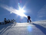 SKIALPINISTICK ELDORDO, Tahle parta veden Hanzem a Salmkem mla neskutenou kliku na poas... Spousta snhu, slunce, lavin i nastoupanch vkovch metr a vypitch kvasnic. Tahle partika si poradila se vm, vetn nro - fotografie 215