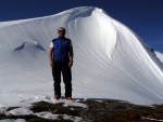 SKIALPINISTICK ELDORDO, Tahle parta veden Hanzem a Salmkem mla neskutenou kliku na poas... Spousta snhu, slunce, lavin i nastoupanch vkovch metr a vypitch kvasnic. Tahle partika si poradila se vm, vetn nro - fotografie 238