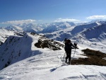 SKIALPINISTICK ELDORDO, Tahle parta veden Hanzem a Salmkem mla neskutenou kliku na poas... Spousta snhu, slunce, lavin i nastoupanch vkovch metr a vypitch kvasnic. Tahle partika si poradila se vm, vetn nro - fotografie 251