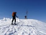 SKIALPINISTICK ELDORDO, Tahle parta veden Hanzem a Salmkem mla neskutenou kliku na poas... Spousta snhu, slunce, lavin i nastoupanch vkovch metr a vypitch kvasnic. Tahle partika si poradila se vm, vetn nro - fotografie 257