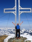 SKIALPINISTICK ELDORDO, Tahle parta veden Hanzem a Salmkem mla neskutenou kliku na poas... Spousta snhu, slunce, lavin i nastoupanch vkovch metr a vypitch kvasnic. Tahle partika si poradila se vm, vetn nro - fotografie 266