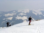 SKIALPINISTICK ELDORDO, Tahle parta veden Hanzem a Salmkem mla neskutenou kliku na poas... Spousta snhu, slunce, lavin i nastoupanch vkovch metr a vypitch kvasnic. Tahle partika si poradila se vm, vetn nro - fotografie 314