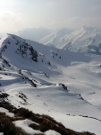 SKIALPINISTICK ELDORDO, Tahle parta veden Hanzem a Salmkem mla neskutenou kliku na poas... Spousta snhu, slunce, lavin i nastoupanch vkovch metr a vypitch kvasnic. Tahle partika si poradila se vm, vetn nro - fotografie 338