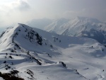 SKIALPINISTICK ELDORDO, Tahle parta veden Hanzem a Salmkem mla neskutenou kliku na poas... Spousta snhu, slunce, lavin i nastoupanch vkovch metr a vypitch kvasnic. Tahle partika si poradila se vm, vetn nro - fotografie 341