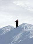 SKIALPINISTICK ELDORDO, Tahle parta veden Hanzem a Salmkem mla neskutenou kliku na poas... Spousta snhu, slunce, lavin i nastoupanch vkovch metr a vypitch kvasnic. Tahle partika si poradila se vm, vetn nro - fotografie 346