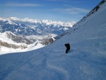 Freeride Kurz KAPRUN 2012, V sobotu pardn poas a praan, kter mohl bt mn jet. Nicmn jsme najeli za vkend asi 300 m po sjezdovce a prmrn sklon jednch svah byl 35. Take jsme projeli vechno zajmav a uili i - fotografie 9