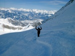 Freeride Kurz KAPRUN 2012, V sobotu pardn poas a praan, kter mohl bt mn jet. Nicmn jsme najeli za vkend asi 300 m po sjezdovce a prmrn sklon jednch svah byl 35. Take jsme projeli vechno zajmav a uili i - fotografie 10