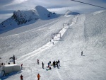 Freeride Kurz KAPRUN 2012, V sobotu pardn poas a praan, kter mohl bt mn jet. Nicmn jsme najeli za vkend asi 300 m po sjezdovce a prmrn sklon jednch svah byl 35. Take jsme projeli vechno zajmav a uili i - fotografie 15