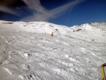 Freeride Kurz KAPRUN 2012, V sobotu pardn poas a praan, kter mohl bt mn jet. Nicmn jsme najeli za vkend asi 300 m po sjezdovce a prmrn sklon jednch svah byl 35. Take jsme projeli vechno zajmav a uili i - fotografie 17