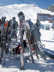 Freeride Kurz KAPRUN 2012, V sobotu pardn poas a praan, kter mohl bt mn jet. Nicmn jsme najeli za vkend asi 300 m po sjezdovce a prmrn sklon jednch svah byl 35. Take jsme projeli vechno zajmav a uili i - fotografie 23