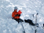 Freeride Kurz KAPRUN 2012, V sobotu pardn poas a praan, kter mohl bt mn jet. Nicmn jsme najeli za vkend asi 300 m po sjezdovce a prmrn sklon jednch svah byl 35. Take jsme projeli vechno zajmav a uili i - fotografie 37