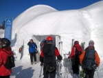 Freeride Kurz KAPRUN 2012, V sobotu pardn poas a praan, kter mohl bt mn jet. Nicmn jsme najeli za vkend asi 300 m po sjezdovce a prmrn sklon jednch svah byl 35. Take jsme projeli vechno zajmav a uili i - fotografie 41