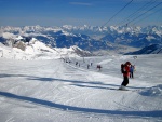 Freeride Kurz KAPRUN 2012, V sobotu pardn poas a praan, kter mohl bt mn jet. Nicmn jsme najeli za vkend asi 300 m po sjezdovce a prmrn sklon jednch svah byl 35. Take jsme projeli vechno zajmav a uili i - fotografie 55