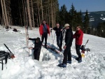 Zkladn kurz skialpinismu 16.-18.3.2012, Pardn jarn posko, tvrd firn a ist chlapsk parta. K tomu vyvrcholen na Snce a bezva nladika. Prost se to vydailo. - fotografie 62