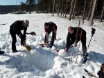 Zkladn kurz skialpinismu 16.-18.3.2012, Pardn jarn posko, tvrd firn a ist chlapsk parta. K tomu vyvrcholen na Snce a bezva nladika. Prost se to vydailo. - fotografie 70